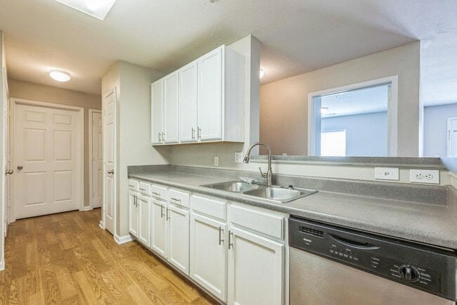 Point at Fairview in Prattville, AL - Foto de edificio - Building Photo