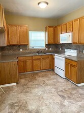 3000 8th St in Port Arthur, TX - Building Photo - Building Photo