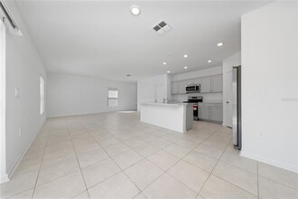 418 Sandbar Ln in Haines City, FL - Building Photo - Building Photo