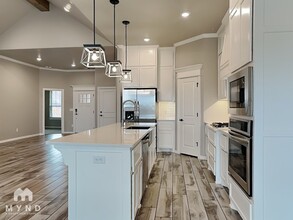 10825 NW 8th St in Yukon, OK - Building Photo - Building Photo