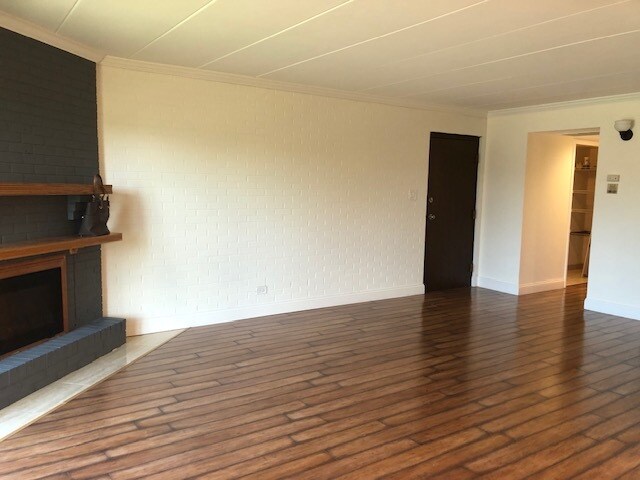 11345 S Roberts Rd, Unit F in Palos Hills, IL - Foto de edificio - Building Photo