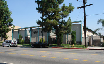 Saticoy Apartments in Canoga Park, CA - Building Photo - Building Photo