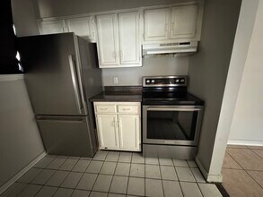 1863 Nekoma Ct, Unit A in Tallahassee, FL - Building Photo - Building Photo