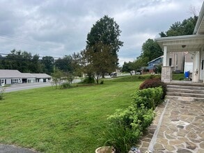 1840 W G St in Elizabethton, TN - Building Photo - Building Photo
