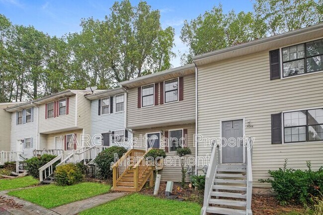 7042 Oakhill Cir in Austell, GA - Building Photo - Building Photo