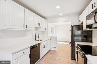 11138 Byrd Dr in Fairfax, VA - Building Photo - Building Photo