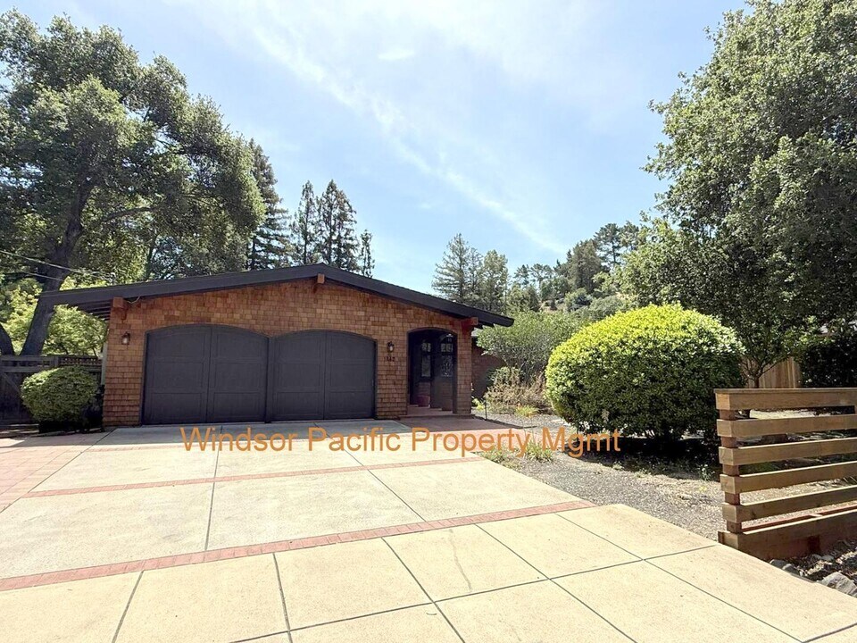 1842 Reliez Valley Rd in Lafayette, CA - Building Photo