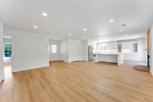 1544 Indian Summer Rd in San Marcos, CA - Building Photo - Building Photo