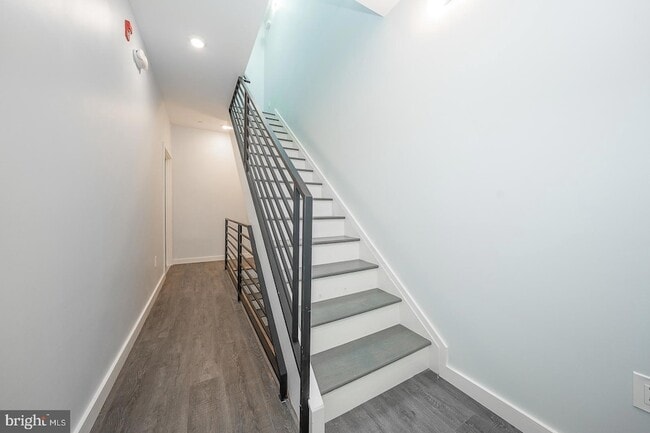 202 W Susquehanna Ave, Unit 3 in Philadelphia, PA - Foto de edificio - Building Photo