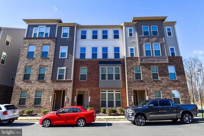 25291 Gray Poplar Terrace in Aldie, VA - Building Photo