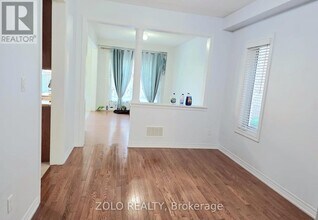 43 Yardley Cres in Brampton, ON - Building Photo - Building Photo