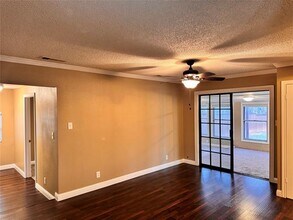 912 Iowa St in Irving, TX - Building Photo - Building Photo