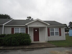 151 Dallas Rd, Unit 151 in Goldsboro, NC - Building Photo