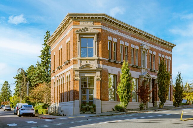 725 Market St in Kirkland, WA - Foto de edificio - Building Photo