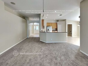 1106 Barclay Wood Dr in Ruskin, FL - Foto de edificio - Building Photo