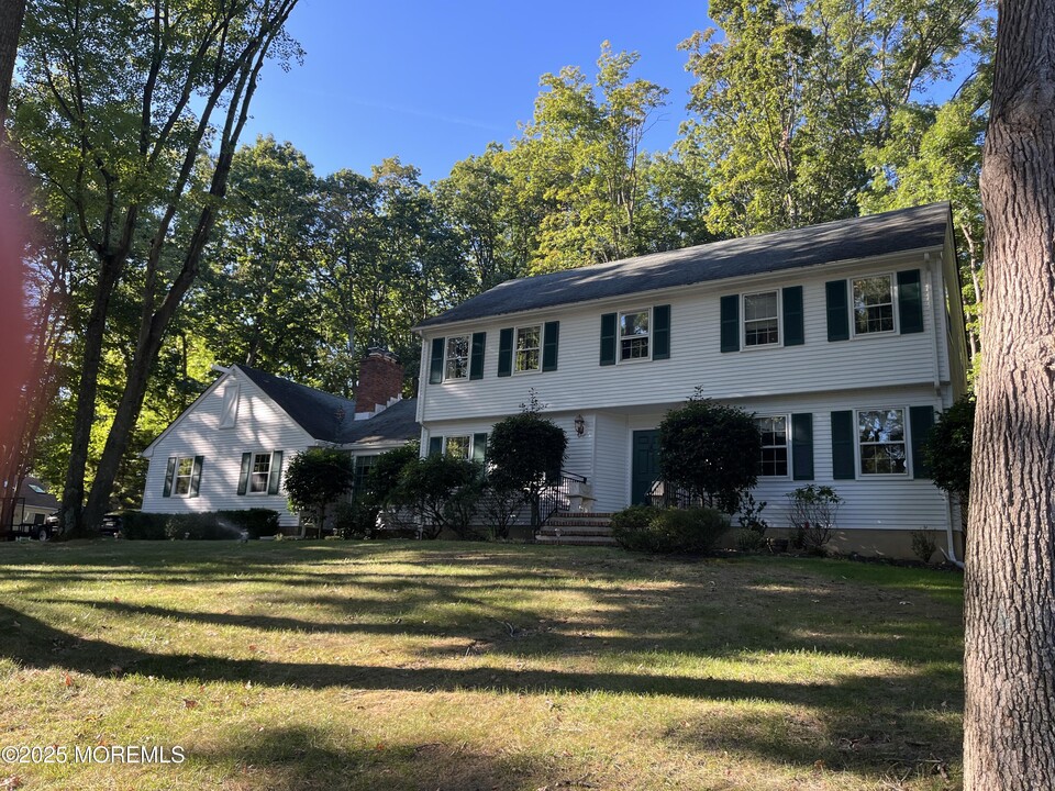 3 Fairway Ln in Ocean Township, NJ - Foto de edificio