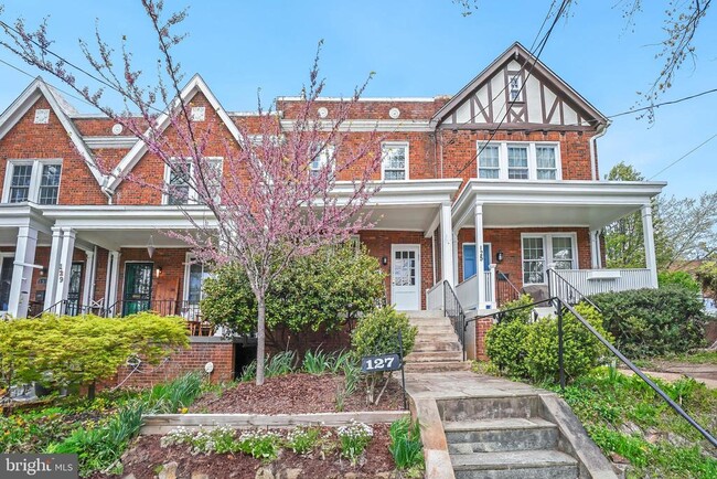 127 Longfellow St NW in Washington, DC - Building Photo - Building Photo