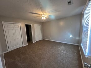 187 Lee's Ml Dr in Newport News, VA - Building Photo - Building Photo