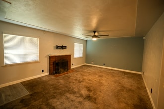 4465 E Cornell Ave in Fresno, CA - Building Photo - Building Photo