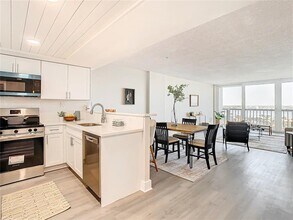 400 Island Way in Clearwater, FL - Building Photo - Building Photo