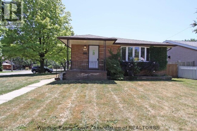 198 Superior St in Windsor, ON - Foto de edificio - Building Photo