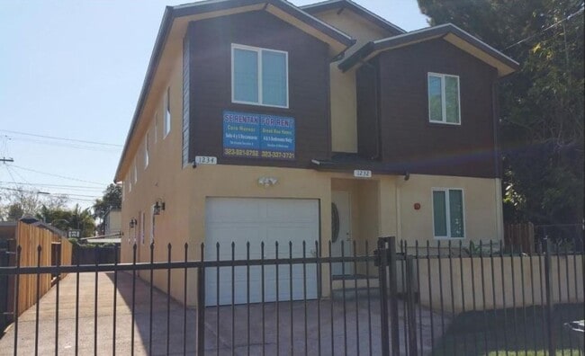 1230 E 33rd St in Los Angeles, CA - Building Photo - Building Photo