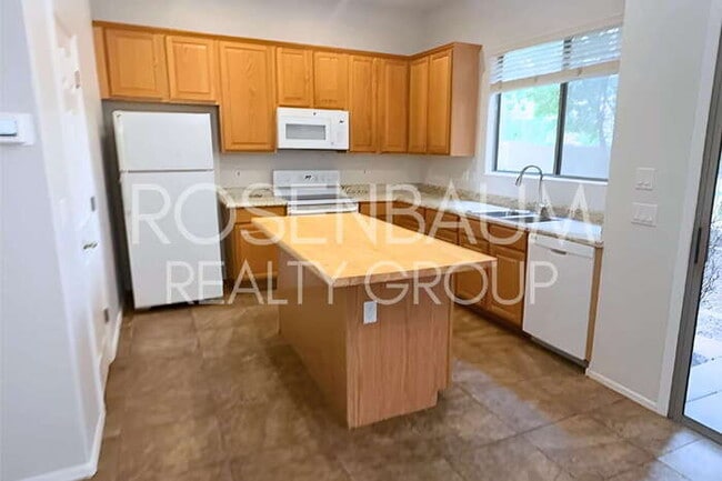 1949 W Olive Way in Chandler, AZ - Building Photo - Building Photo