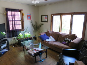 9 Parker Pl, Unit 2 in Somerville, MA - Foto de edificio - Building Photo