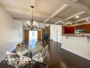 24 Onteora Oaks Dr in Asheville, NC - Building Photo - Building Photo