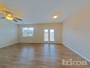 11946 Fuller St in Hampton, GA - Foto de edificio - Building Photo