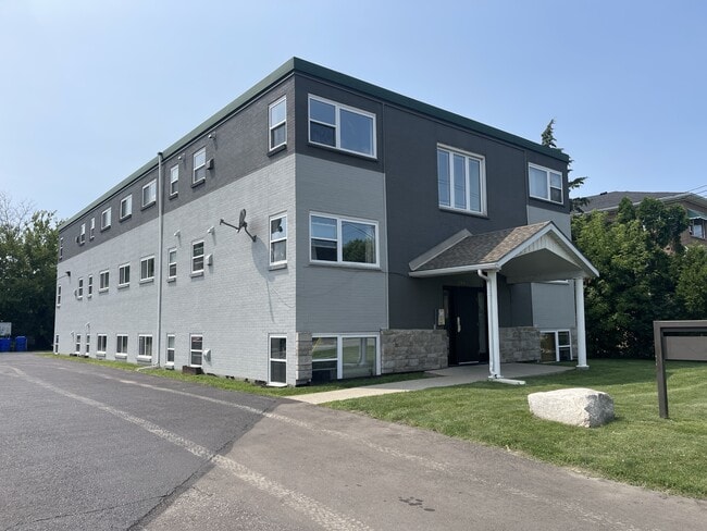 property at 289 Indian Rd S