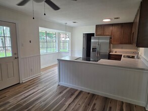 237 Saratoga Dr in Ocean Springs, MS - Building Photo - Building Photo