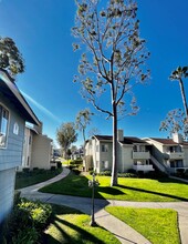 Crown Point Apartments in West Covina, CA - Building Photo - Building Photo