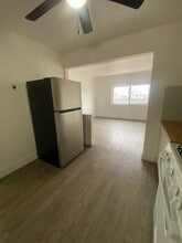 813D Courtois, Unit D in St. Louis, MO - Foto de edificio - Building Photo