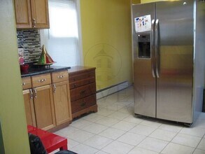 741 Somerville Ave-Unit -2 in Somerville, MA - Foto de edificio - Building Photo