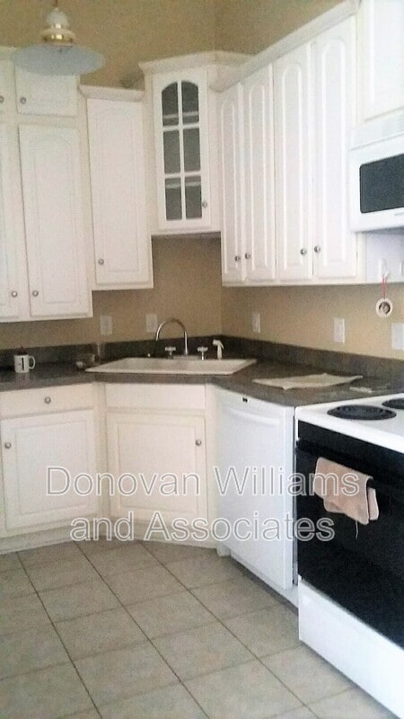 135 E Wilson Ave in Mooresville, NC - Building Photo - Building Photo