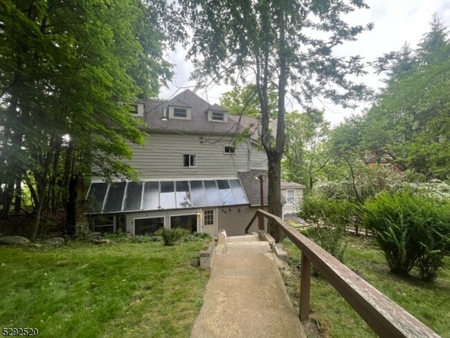 22 Sunset Terrace in Mount Arlington, NJ - Building Photo - Building Photo