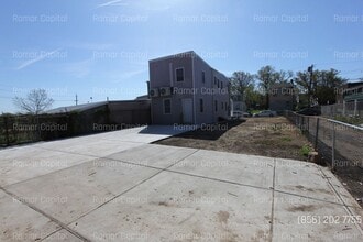 2927 Thompson St in Camden, NJ - Building Photo - Building Photo