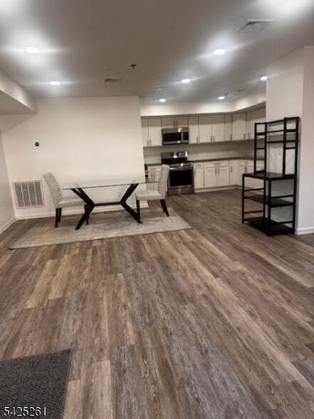 property at 81-83-83 Hawthorne Ave