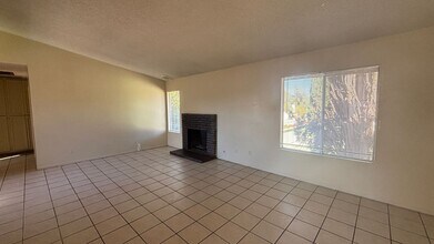 852 Douglas Ct in Hemet, CA - Building Photo - Building Photo