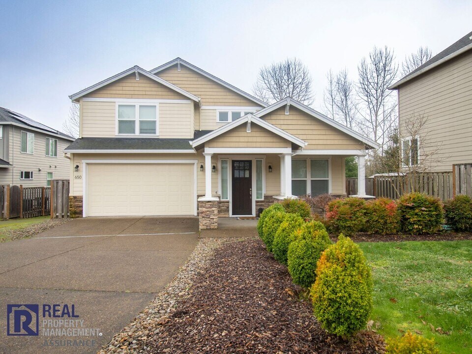 650 NW Willow Glen Pl in Beaverton, OR - Building Photo
