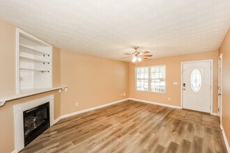 468 Cathedral Dr in Mcdonough, GA - Building Photo - Building Photo