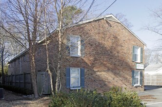 Lakewood Lots Duplex in Virginia Beach, VA - Foto de edificio - Building Photo