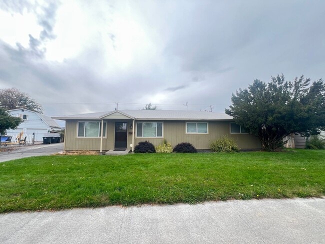 property at 1628 S Wallace St