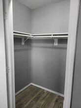 2401 S Jackson Rd in Pharr, TX - Foto de edificio - Building Photo