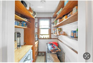 38 Winton St, Unit 2 in Boston, MA - Foto de edificio - Building Photo