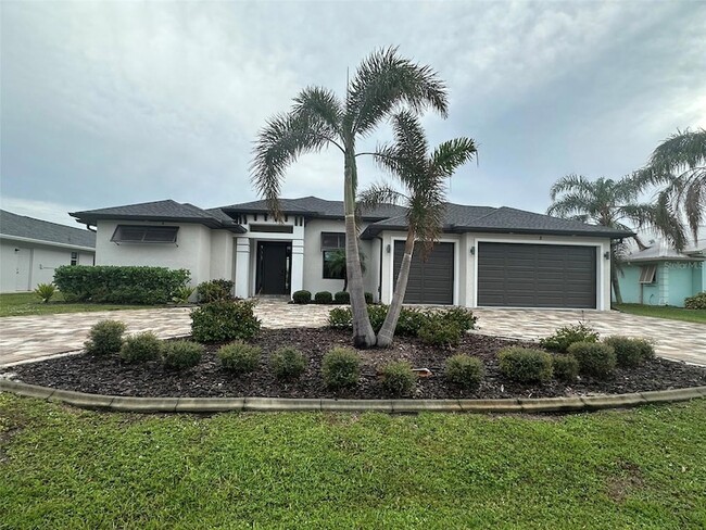 5 Sportsman Pl in Rotonda West, FL - Building Photo - Building Photo