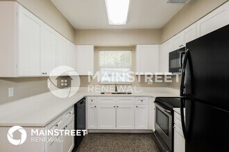 121 Emily Ln, Unit 31-204 in Brandon, FL - Building Photo - Building Photo
