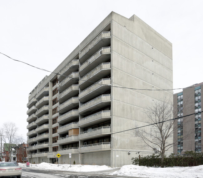 Des Jardins Cooperative d'Appartements Limit in Ottawa, ON - Building Photo - Building Photo