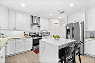 221 NW 18th St in Delray Beach, FL - Building Photo - Building Photo